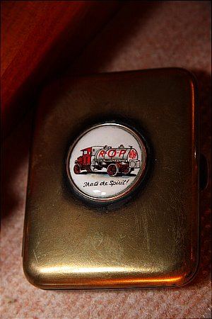 R.O.P. CIGARETTE CASE - click to enlarge